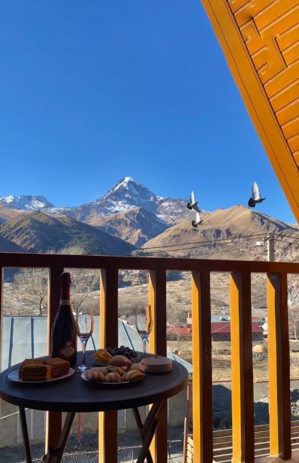 Twin Cottages Kazbegi Exterior foto