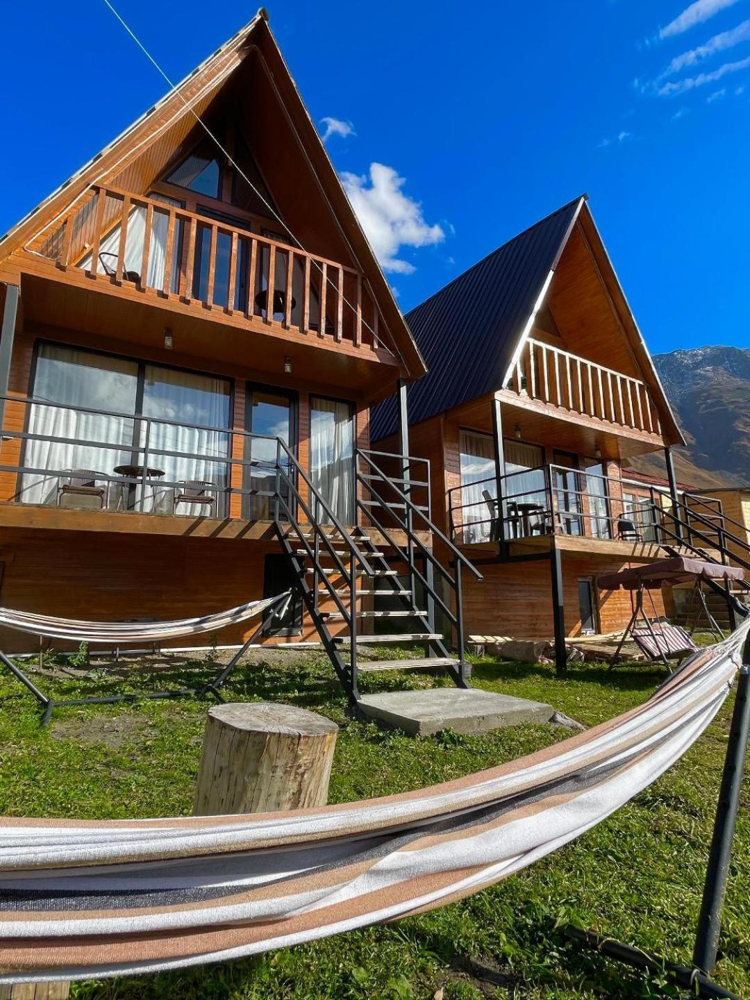 Twin Cottages Kazbegi Exterior foto